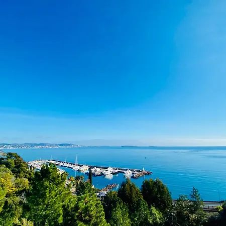 Dom wakacyjny Magnifiques Vue Panoramique Théoule-sur-Mer